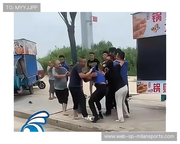 两人互殴到体力耗尽无法站立