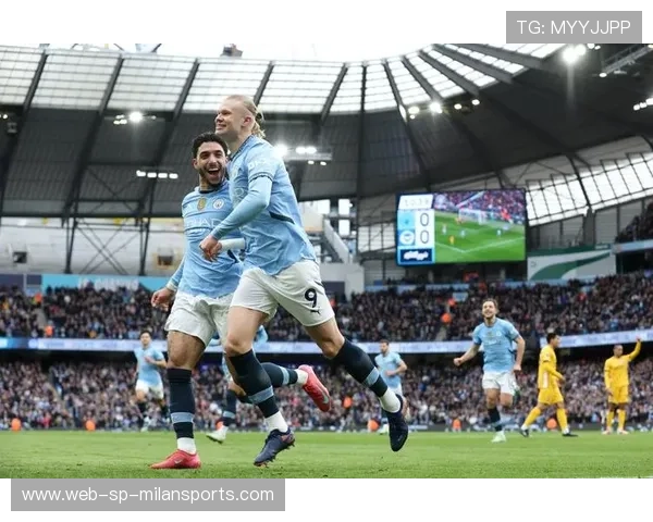 哈兰德背身停球转身抽射，曼城完美掌控主动