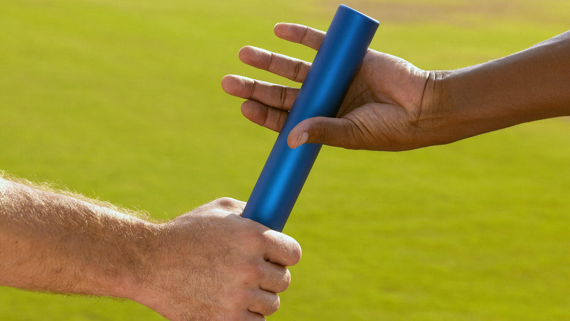 女子防身术展示赛 实战模拟场景赢得观众鼓掌